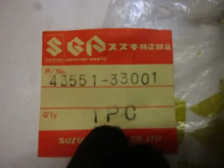 E897. Suzuki GT 380 Ersatzpedal Fußraste 43551-33001 vorne rechts Pedal Fussraste - Bild 5