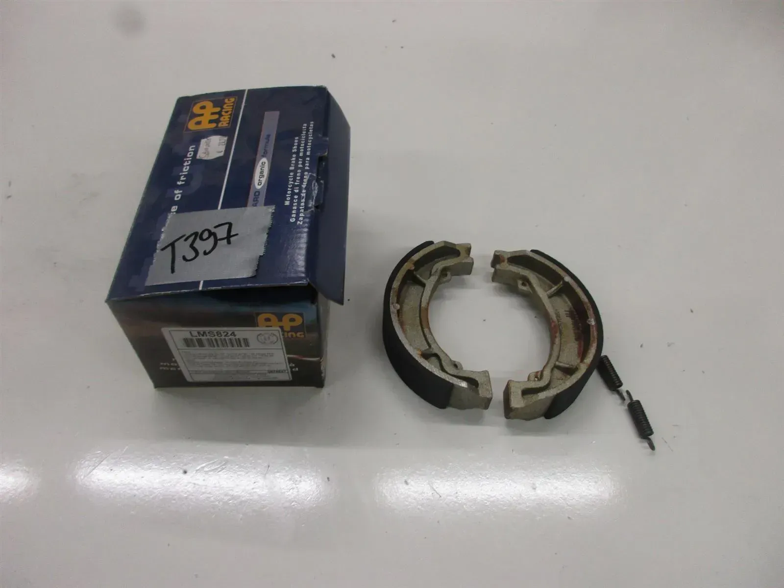 T397. Yamaha DT 125 MX 90 Bremsbelag hinten Bremsklotz Bremstrommel LMS824 - Bild 1