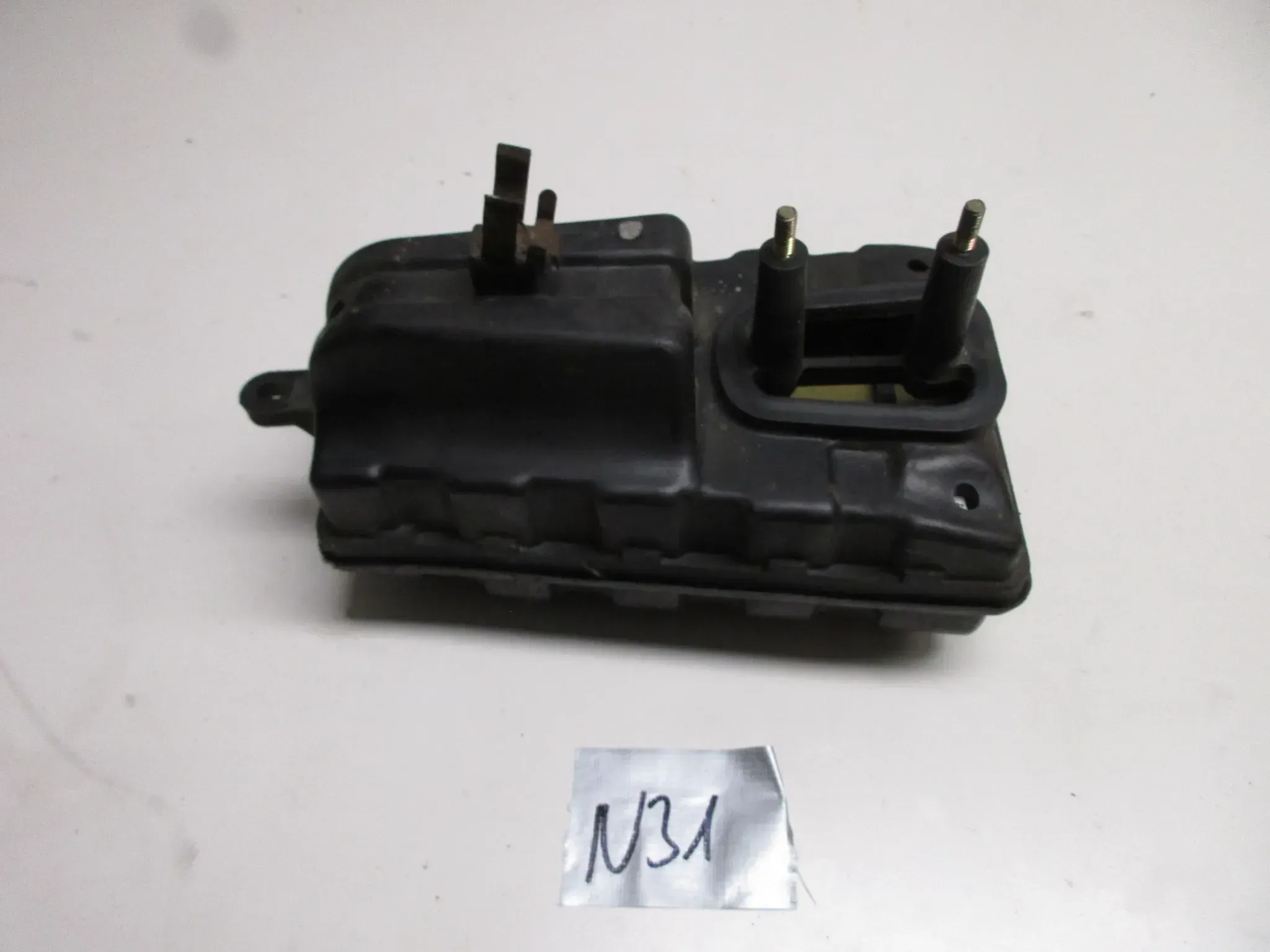 N31 Yamaha RD 250 LC 4L1 Luftfilterkasten Vergaser air box - Bild 1