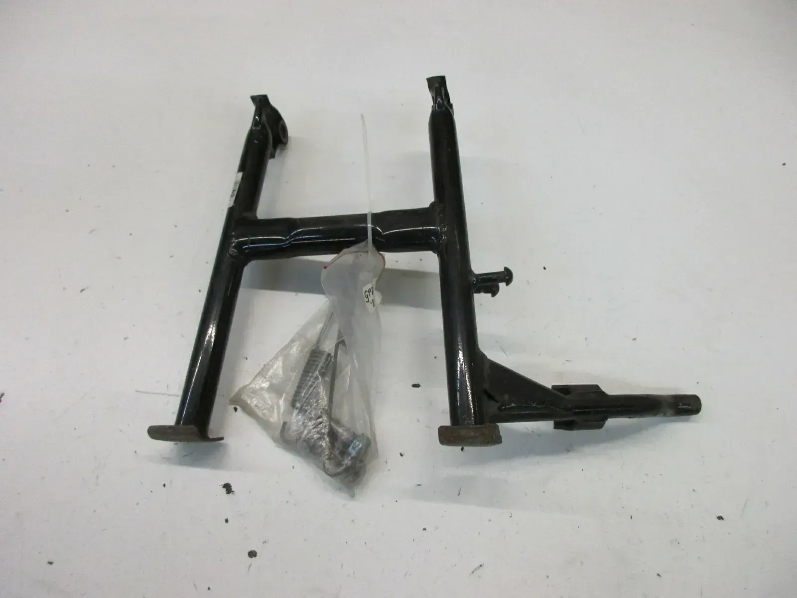 O. Kawasaki GPZ 305 EX305A BD Hauptständer mit Feder und Bolzen main stand - Bild 1