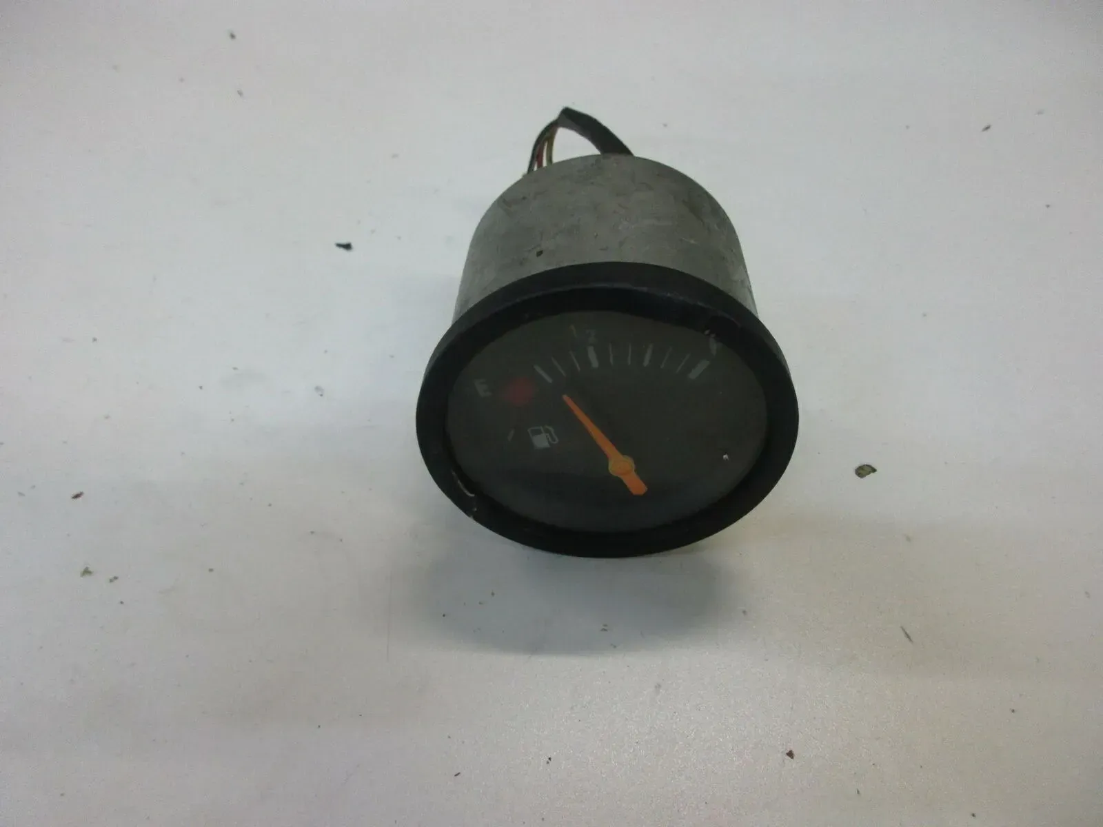 O1. Suzuki GSX 600 F GN72B Tankuhr Tankanzeige Instrument Kraftstoffanzeige - Bild 1