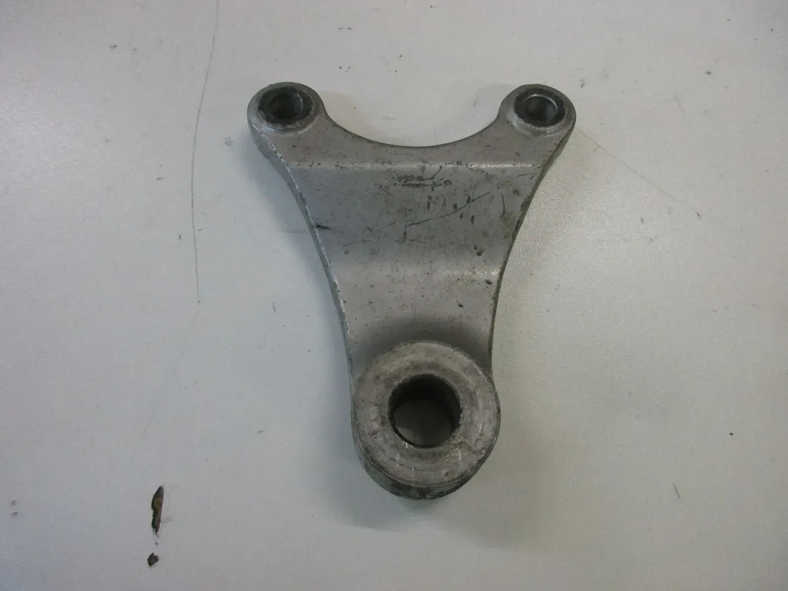 O. Suzuki GS 650 G Katana Bremsattelhalter hinten Ankerplatte Halter Bremszange - Bild 1