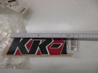 A1682 Kawasaki KR-1 KR 250 B Aufkleber Verkleidung Emblem 56050-1082 Dekor Original - Bild 3