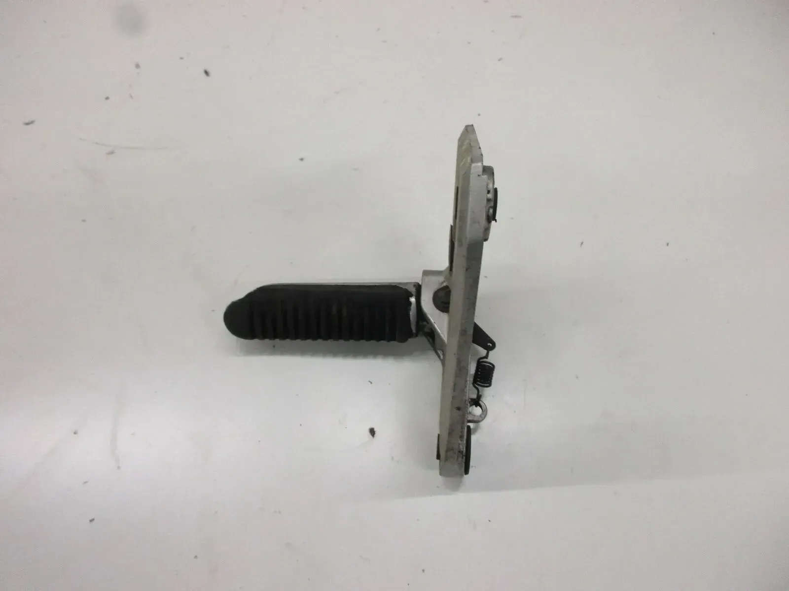 Fußraste vorne links Fußrastenhalter Suzuki GSX 750 F GR 78 A Fußrastenbrücke - Bild 1