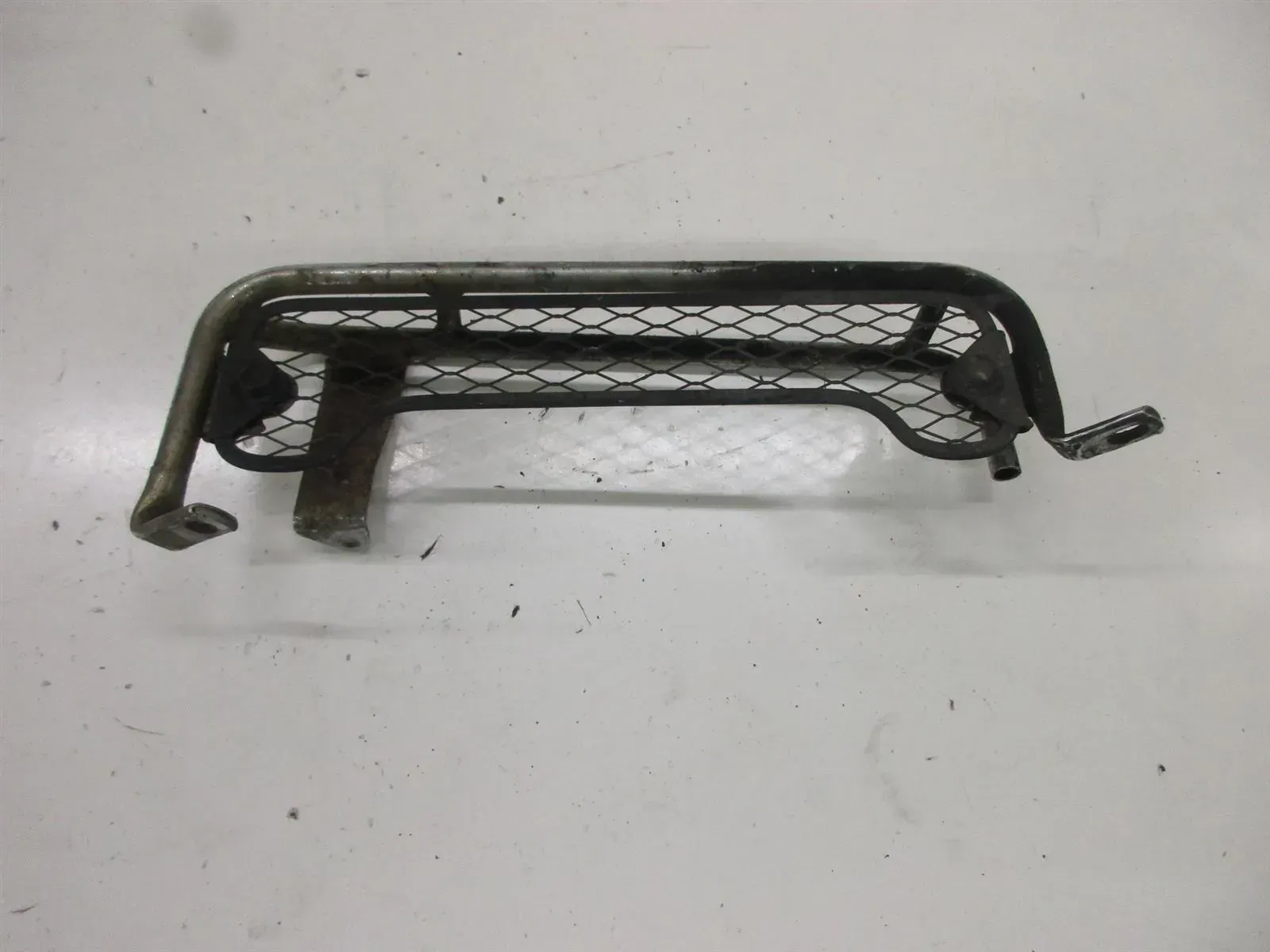 1. Suzuki DR 600 R SN 41 A Ölkühlerhalter Ölkühler Träger Rahmen Motor Verkleidu - Bild 1