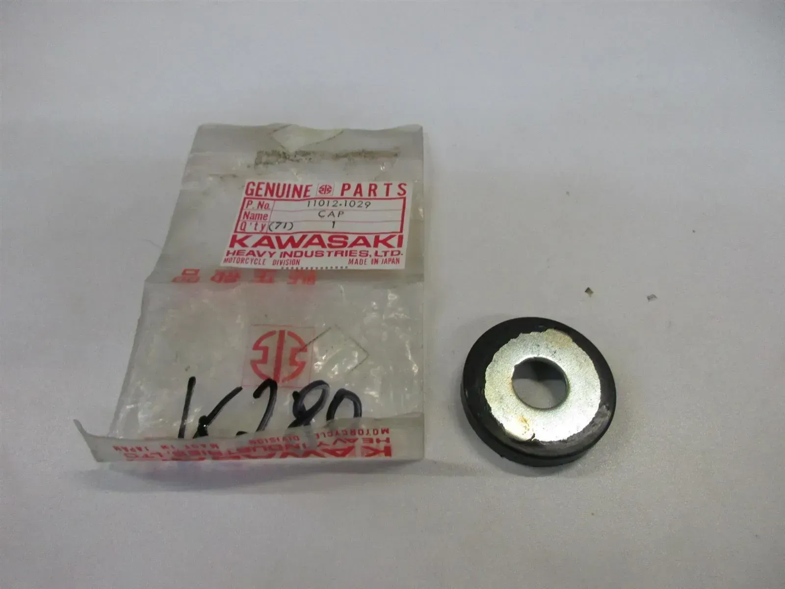 K280 Kawasaki GPZ 550 EN 500 Schwingenkappe Schwinge Rahmen Scheibe 11012-1029 - Bild 1