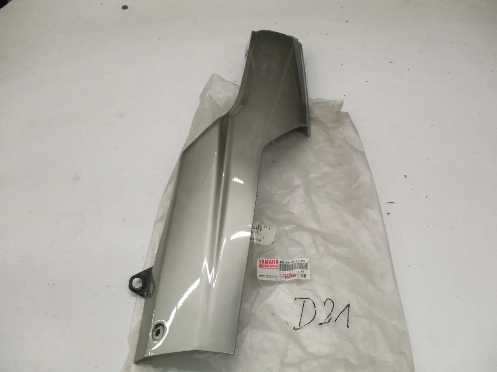 Verkleidung 4HC-2171M-A0-P9 unten D21 Yamaha YP 250 Majesty rechts Bugverkleidun - Bild 1