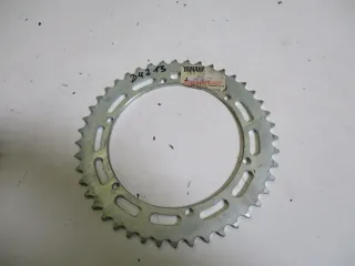 D4213 Kettenrad 44 Zähne 2H0-25444-20 Yamaha XT 500 Antriebsrad Ritzel - Bild 1