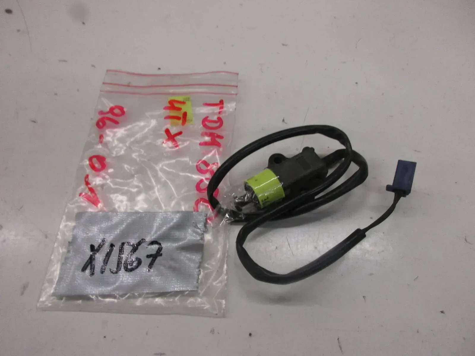 Seitenständerschalter Killschalter X1567 Yamaha TDM 850 4TX Kippständer switch - Bild 1