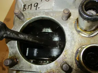 Motor 234396 mit Kupplung Kurbelwelle BM9. BMW R 25/2 Motorblock Lagerauflösung - Bild 2