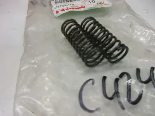 C424. Kawasaki ZR 750 KZ 650_750 Feder Motor Nockenwelle spring 92081-1374 - Bild 2