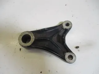 2. Suzuki GS 550 E Bj.78 Bremssattelhalter Träger Halter Bremssattel hinten - Bild 1