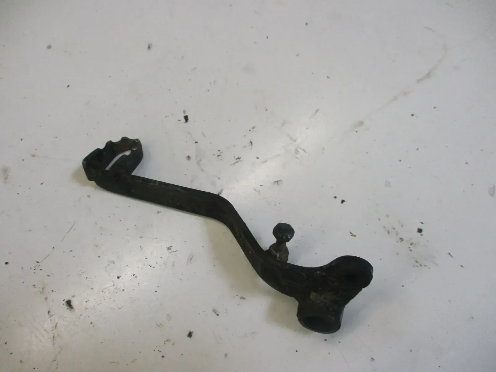 1. Kawasaki KDX 175  DX175B Bremspedal Bremshebel unten Fußbremspedal brake peda - Bild 1