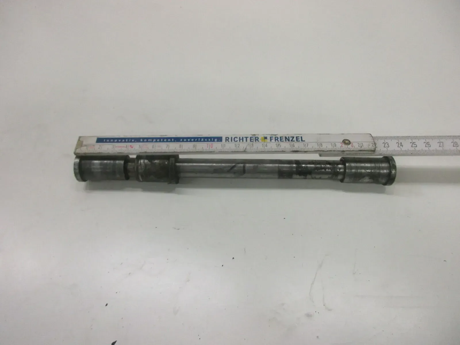 3. Kawasaki GPZ 600 R ZX600A Steckachse vorne 15 mm Achse Vorderrad Axle Felge - Bild 1