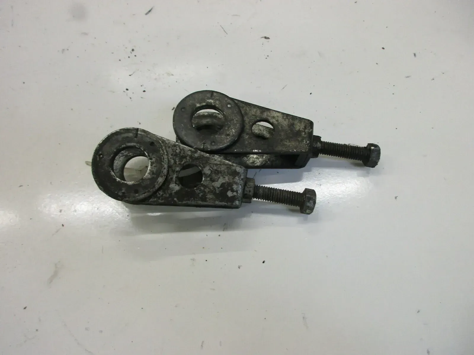 Kawasaki GPZ 500 R ZX 500 Kettenspanner hinten rechts links Kette Antrieb - Bild 1