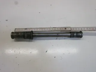 2. Kawasaki ZX-10 Tomcat ZXT 00 B Steckachse vorne 17 mm Achse Vorderrad Felge - Bild 1
