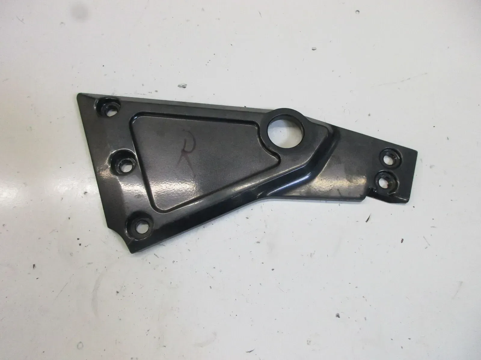 Kawasaki ZR 1100 Zepyhr ZRT 10 A Fußrastenhalter rechts Fußrastenbrücke Fußraste - Bild 1