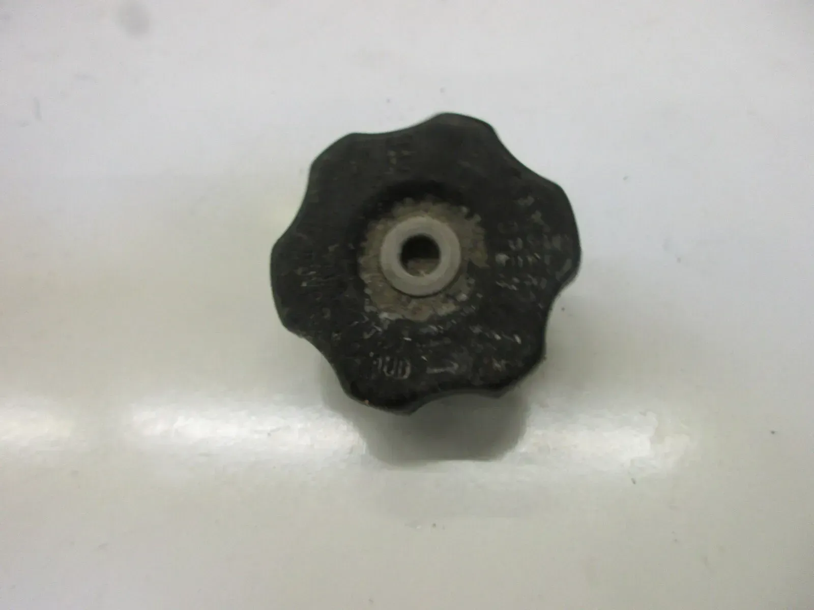 Kawasaki ZXR 750 H Stinger Kühlerdeckel Kühler Kühlerverschluß Deckel Schraube - Bild 1