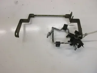 1. Kawasaki GPX 750 R ZX 750 F Sitzbankhalter Sitzverrieglung Verschluß Halter - Bild 1