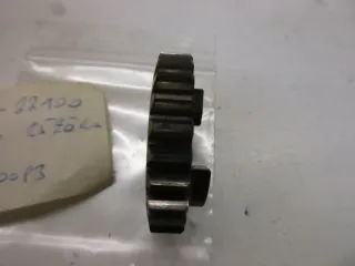 E1017. Suzuki RV 50 Getrieberitzel Getriebe 24221-22100 Motor 25 Z Zahnrad 4. Gang - Bild 4