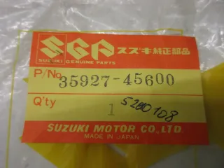 E1583. Suzuki GS 550 E_T_L Rücklichthalter Aufnahme 35927-45600 Bremslicht Halter - Bild 5