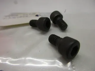 E1247 Suzuki GN 125 Schraube Bolzen 09106-06024 Nockenwelle M6 mm Motor bolt - Bild 2