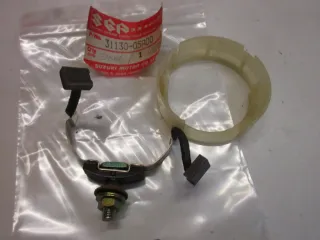 E970. Suzuki GS GSX Kohlenbüsten Anlasser 31130-05A00 Kohlen Motor brusher - Bild 2