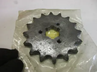 E1037. Suzuki GT 380_750 Ritzel Zahnrad 27511-34000 Motor vorne 16 Z sprocket - Bild 4