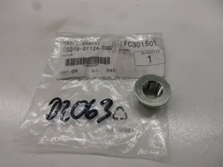 E2063 Suzuki VZ 800 Marauder Mutter 08319-3112A Nut Umlenkung Schraube - Bild 1