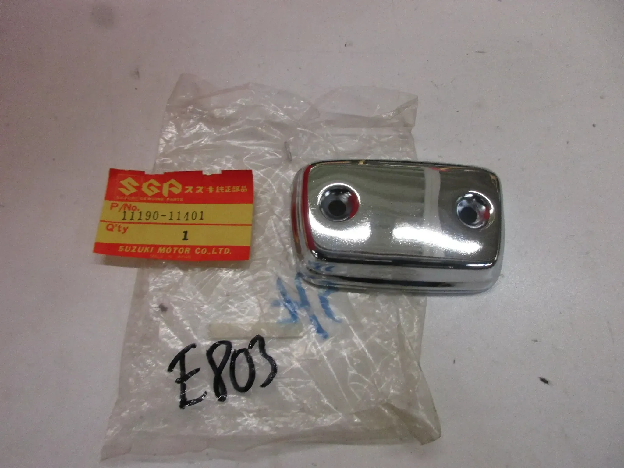 E803. Suzuki GS 250_750 Ventildeckel Zylinderkopf 11190-11401 Motordeckel Deckel - Bild 1