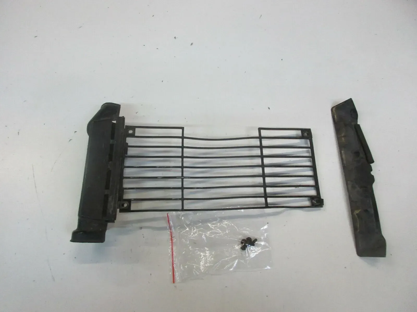 1. HONDA VF 750 S RC07 Kühlergitter Blende Verkleidung Wasserkühler Abdeckung - Bild 1