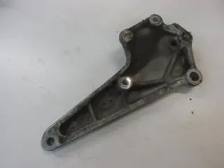 HONDA CB 250 N_T FUßRASTENHALTER VORNE RECHTS FUSSRASTENBRÜCKE HALTER FOOTREST - Bild 2