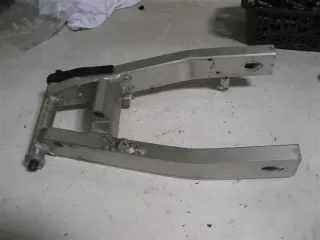 YAMAHA FZS 600 FAZER RJ02 SCHWINGE HINTERRADAUFHÄNGUNG FELGE HINTEN - Bild 3