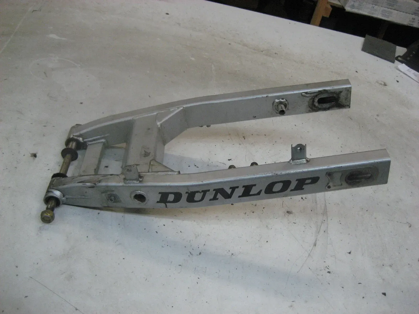 CAGIVA 600 W16 2G1 SCHWINGE HINTERRADAUFHÄNGUNG FELGE HINTEN SWING ARM - Bild 1