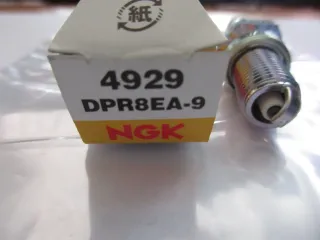 R1867 NGK DPR8EA-9 Suzuki Yamaha Kawasaki Zündkerze 4929 Motor - Bild 3