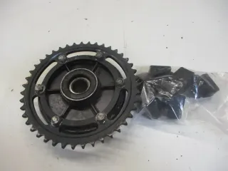 1. Yamaha YZF 750 R 4HN SP Kettenradträger mit Ruckdämpfer Anfahrgummi Gummi - Bild 1
