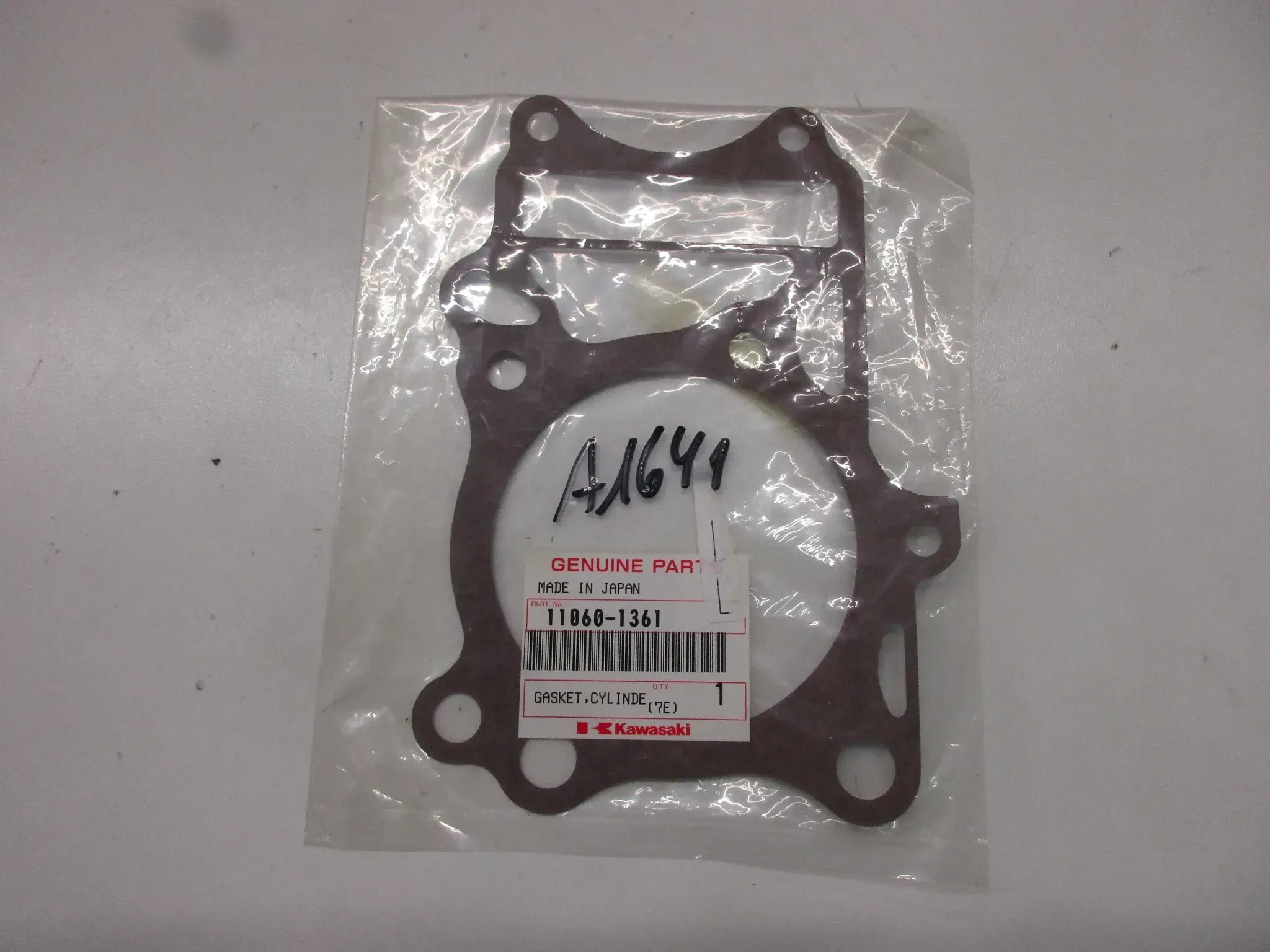 A1641Kawasaki VN 750 A Vulcan Zylinderfußdichtung Motor 11060-1361 Original gasket - Bild 1