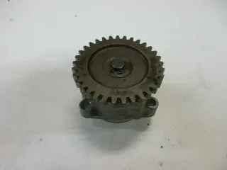 O1. Suzuki GS 650 G Katana Ölpumpe Motorölpumpe Schmierstoffpumpe oil pump - Bild 1