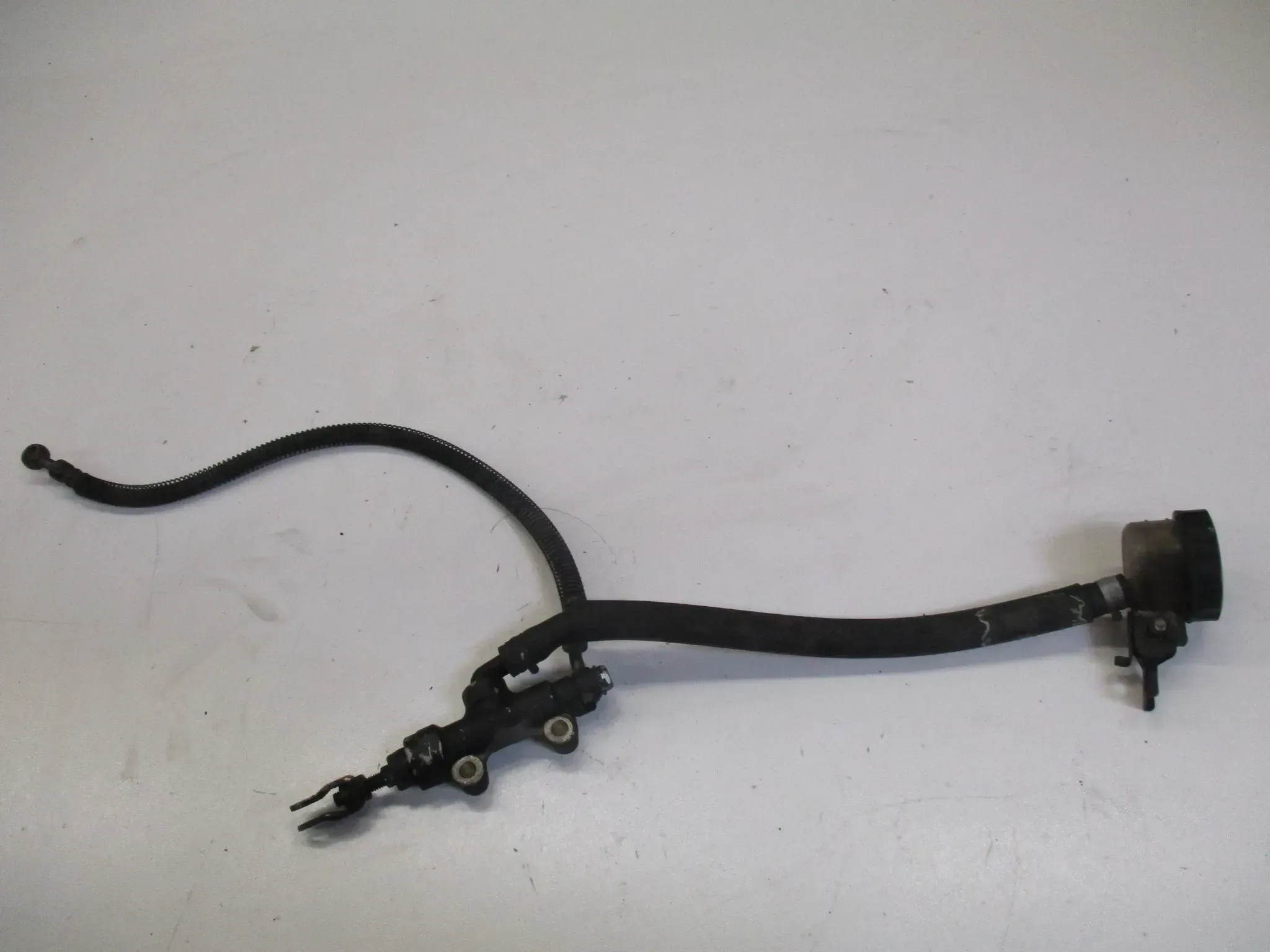 2. Kawasaki ZZR 1100 D ZXT10D ZZ-R Bremspumpe Hauptbremszylinder 14 mm hinten - Bild 1