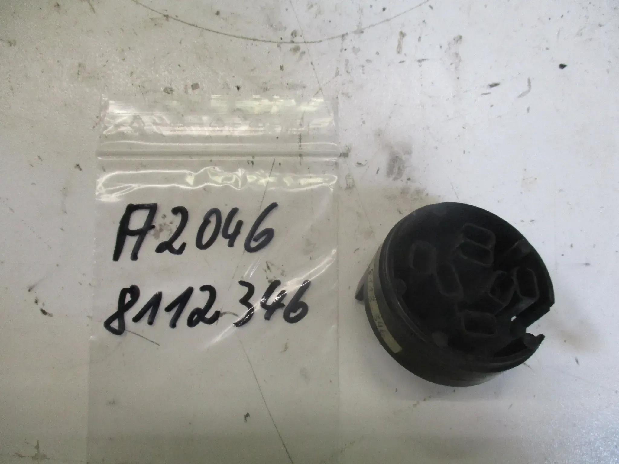 A2046 Aprilia 50_125 RS_SR_Classic Stecker Verteiler 8112346 - Bild 1
