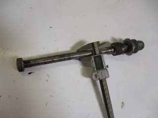 2. Suzuki GS 550 E Bj.78 Steckachse 17 mm Achse hinten axle rear - Bild 1