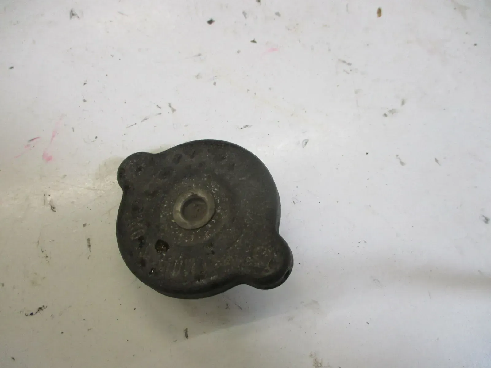10. HONDA CX 500 C PC01 Kühlerdeckel Kühlerverschlußdeckel Deckel wasserkühler - Bild 1
