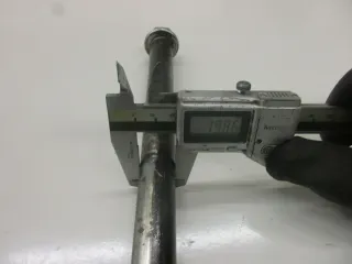 Kawasaki ER-6 N ABS ER650A Schwingenachse 20 mm Acshe Bolzen Schraube Schwinge - Bild 3