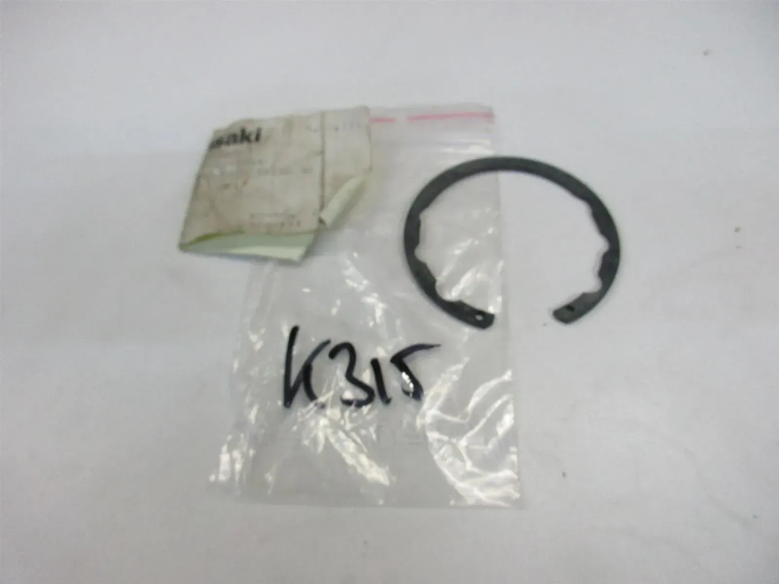 K315 Kawasaki KZ 750_1000 Sicherungsring Felge Achse Clip Klammer 92033-1044 - Bild 1