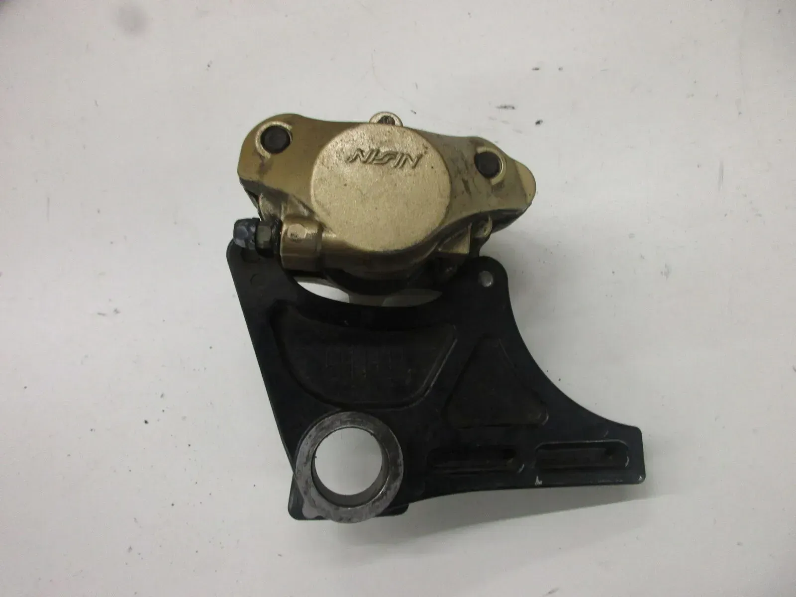 Bremssattel Bremszange Suzuki GSX-R 750 WVB3 K4 K5 hinten Ankerplatte Bremskolbe - Bild 1