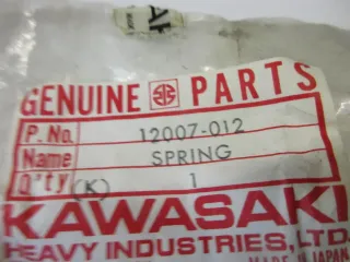 K438 Kawasaki Z 1000 ZX 1100 Feder Motor Ventileinlaßfeder spring 12007-012 - Bild 3