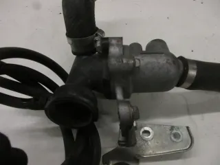 Motorentlüftung 2. Suzuki RF 600 R GN 76 B Sekundärventil Luftventil Ventil - Bild 4