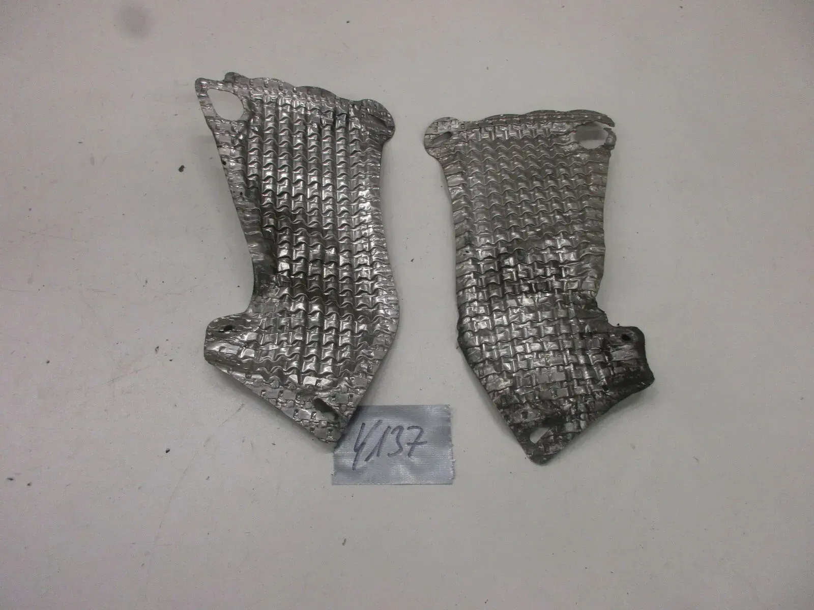 Hitzeschutz Y137 Suzuki GSX-R 600_750 Hitzeblech rechts links Verkleidung Blende - Bild 1