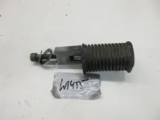 W1455. Suzuki LS 650 Savage NP41B Fußraste hinten links Soziusraste Fussraste - Bild 2