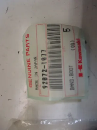Schellen X1022 Kawasaki KL 650 Ansaugstutzen 92072-1077 Gabel Gummi Vergaser Hal - Bild 2